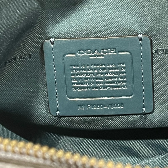 COACH Hadley Colorblock Hobo Shoulder bag 76088 VGC! Blues - Picture 12 of 12